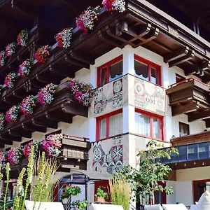 Hotel&art Kristiana Hotel Saalbach